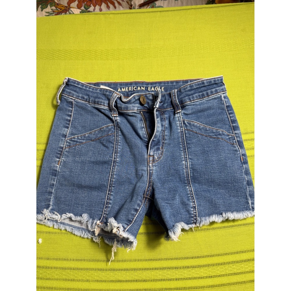 American Eagle High Rise Denim Shorts Medium Wash Raw Hem Frayed Blue Womens 6